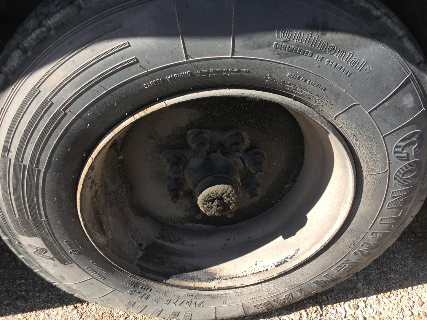 ./imagenes/INVOICE/2019/16906/PLANTA DE LUZ CAT 205 KW (12).JPG